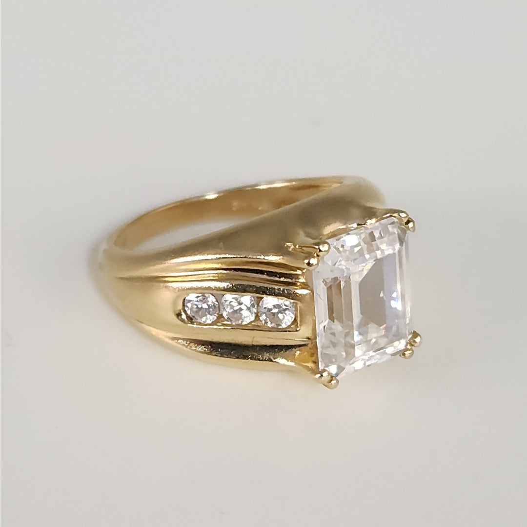 14k Yellow Gold Emerald-Cut CZ Ring Size 6