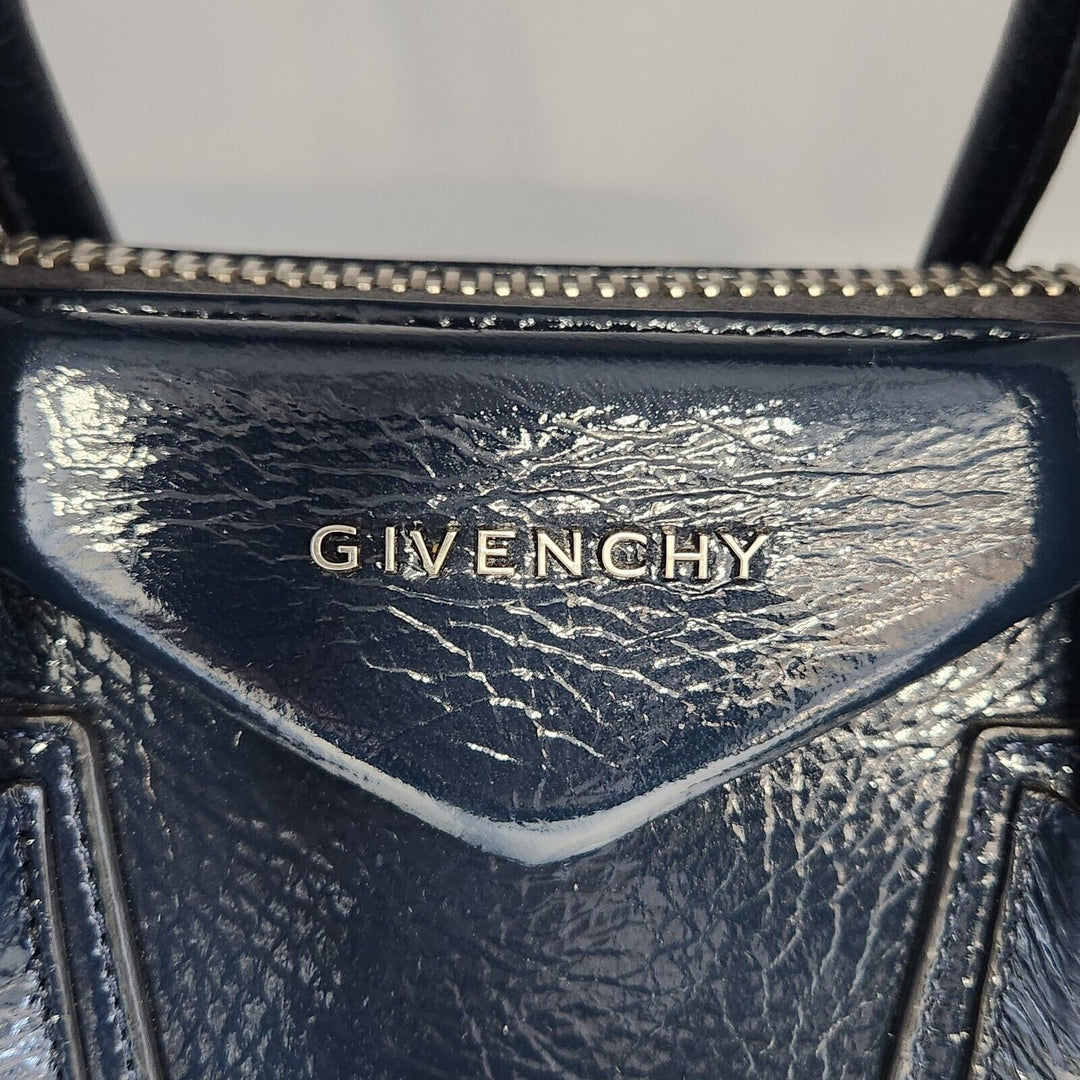 Givenchy Antigona Hand And Shoulder Bag Patent small Blue