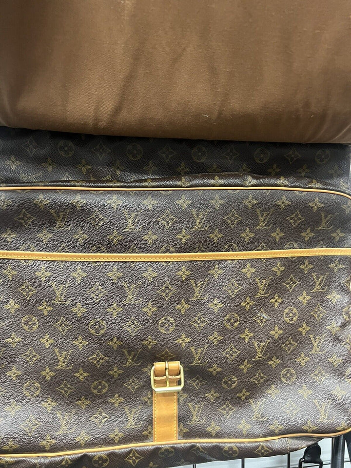 Louis-Vuitton vintage bags Monogram Sac Chasse 2 Way Travel Handbag