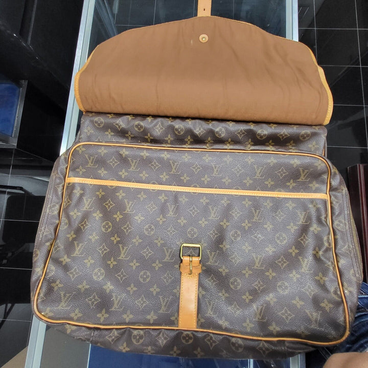 Louis-Vuitton vintage bags Monogram Sac Chasse 2 Way Travel Handbag