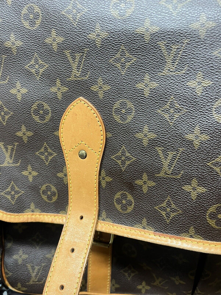 Louis-Vuitton vintage bags Monogram Sac Chasse 2 Way Travel Handbag