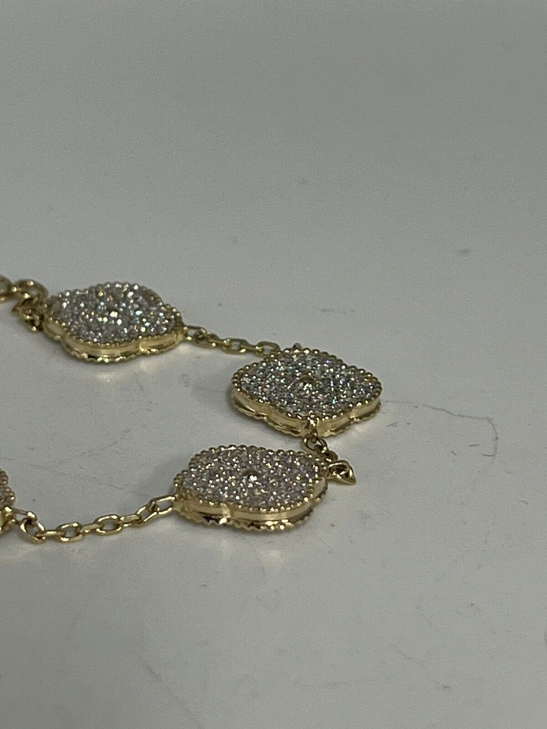 Fashion 14k Gold And Zirconia Solid Flower Bracelet 7.5”