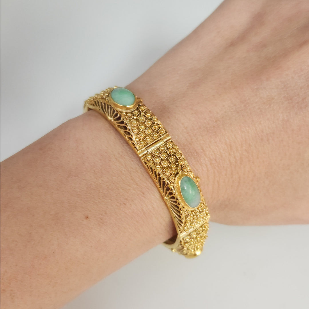 Vintage Natural Jade Gold-Plated Sterling Silver Filigree Hinged Bangle Bracelet