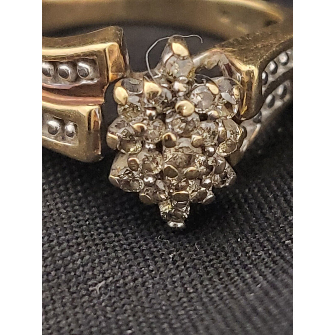 Beautiful Yellow And White Gold Diamond Ring Size 6.5 With 5.1g Of Gold