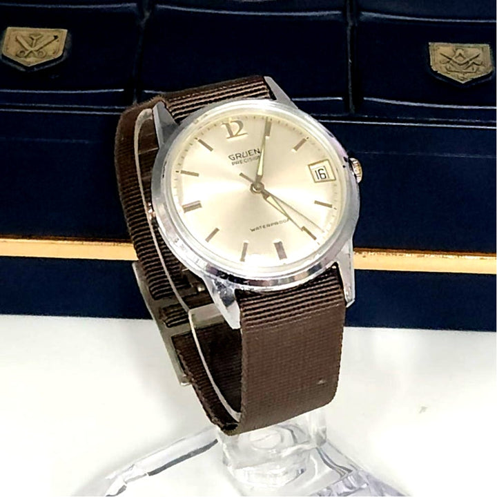Vintage Gruen Precision Men's wrist watch Date 12 o'clock w/Original Box
