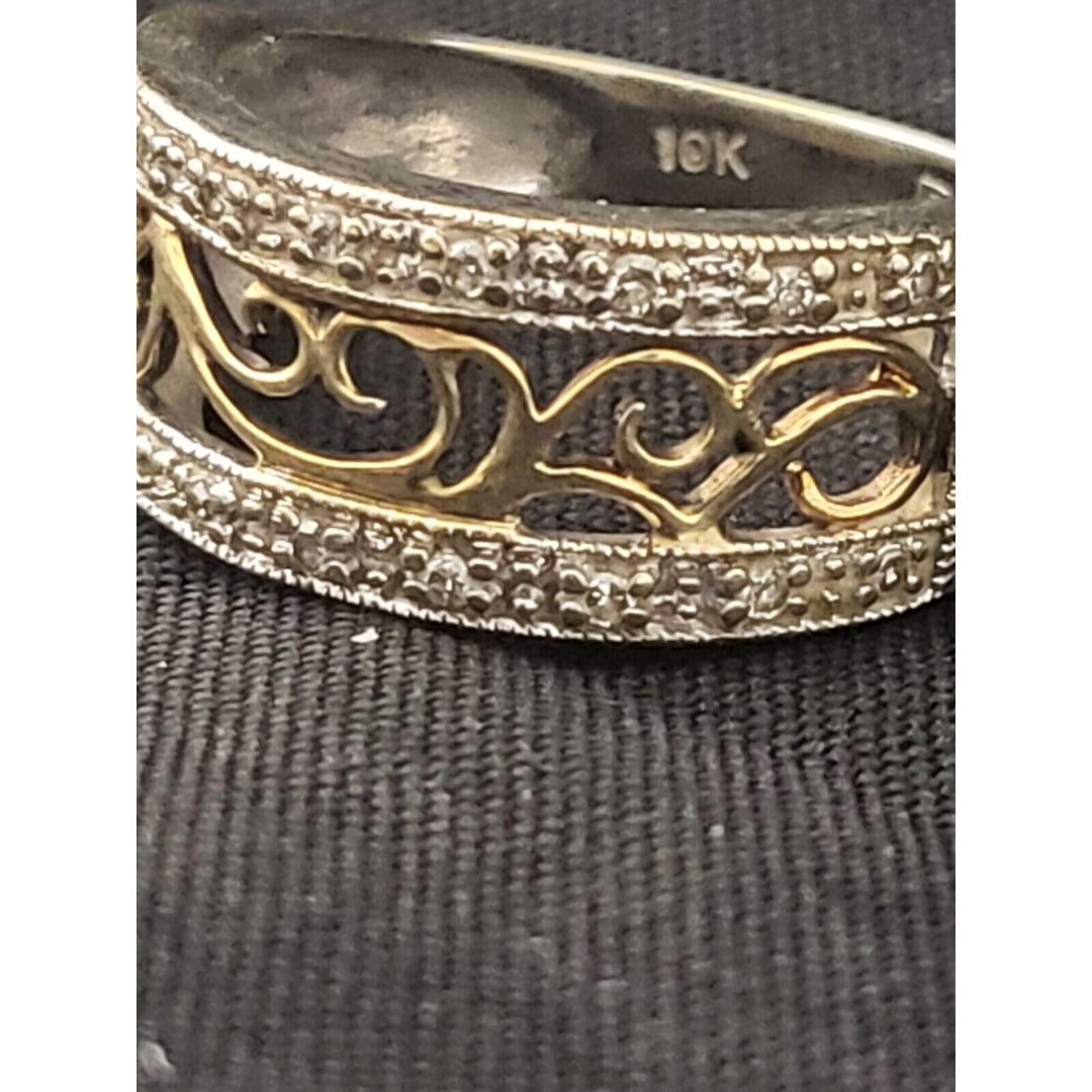 10k Yellow-White Gold Engraved Diamond Ring With 2.7g Of Gold Size 5