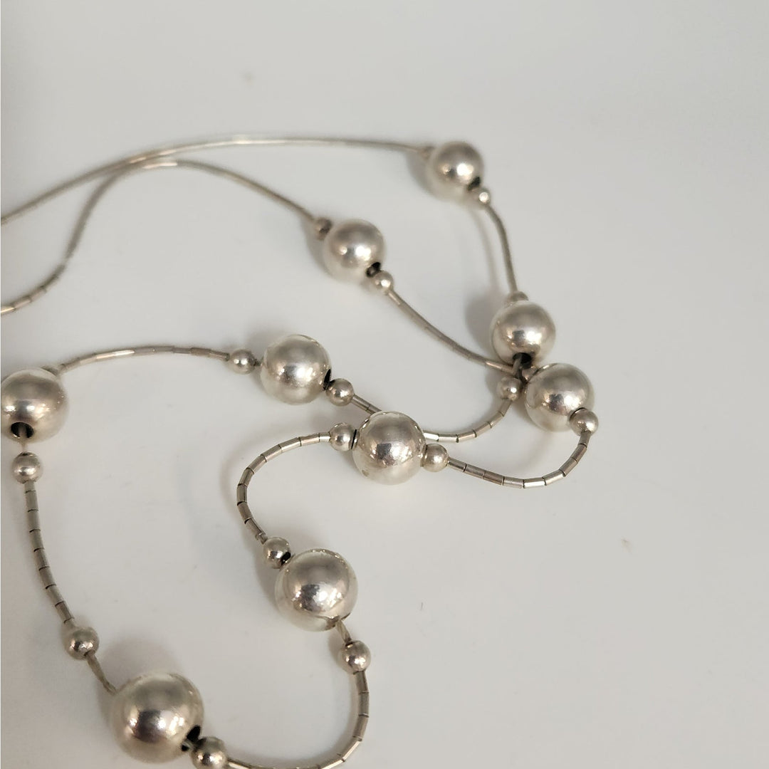 925 Sterling Silver Graduated Ball Bead Necklace 17"