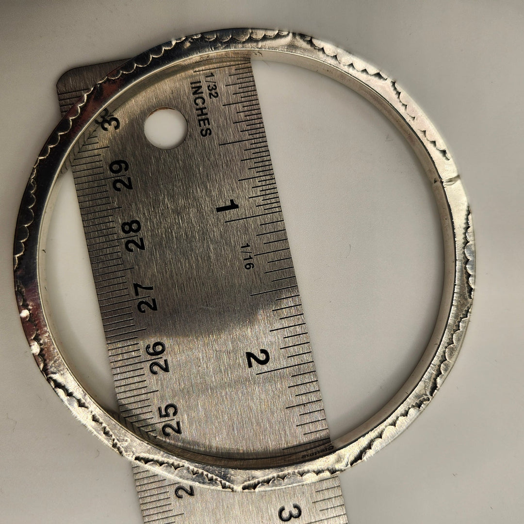 Vintage Native American Style Stamped Sterling Silver Bangle Bracelet, 36.0g