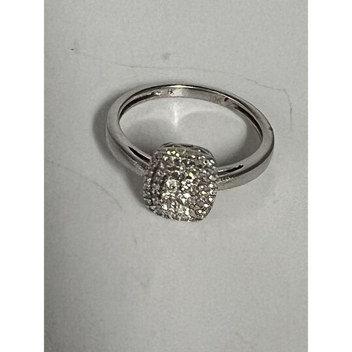 Beautiful 10k White Gold Diamond Ring Size 6.75