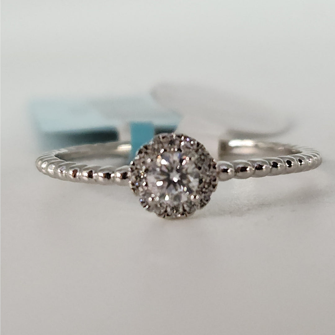 Elegant Sterling  Silver Moissanite Round Brilliant Cut Ring size 9