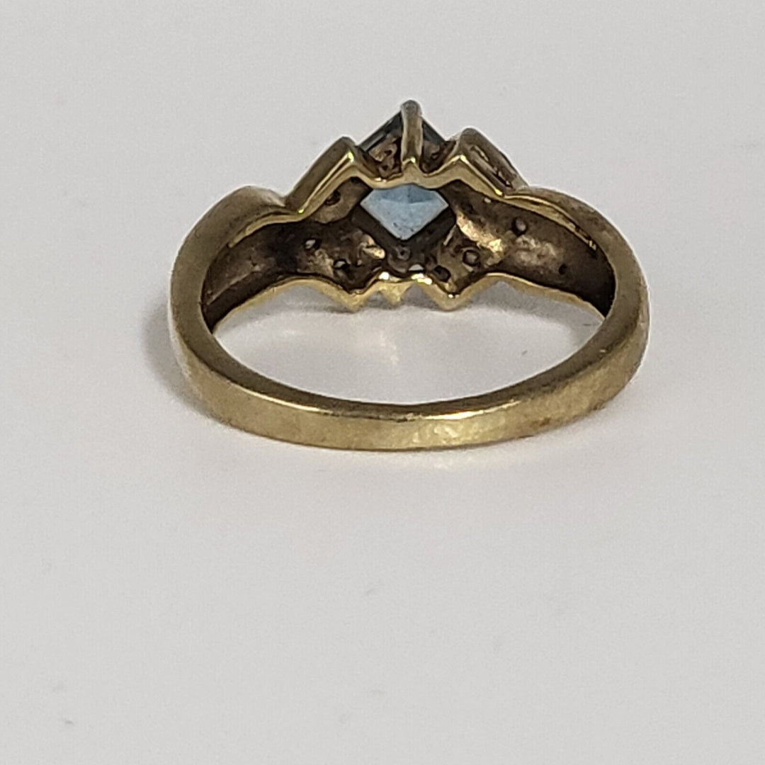 Beautiful 10k Yellow Gold Blue Topaz Diamond Ring, Size 5.25 With 2.7g Of Gold