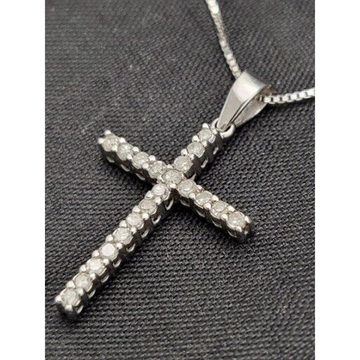 10k white gold diamond cross pendant necklace