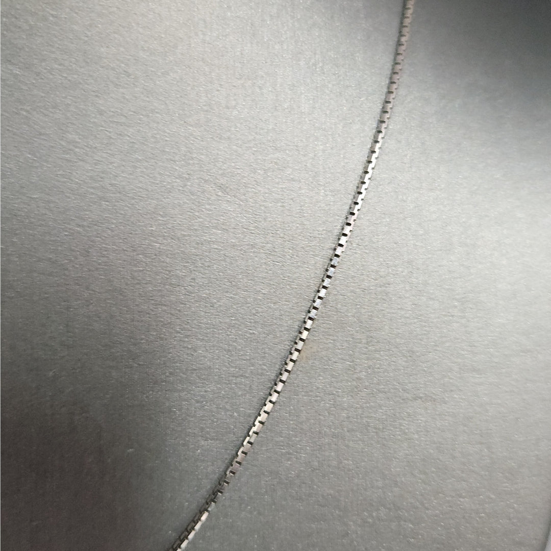 18k White Gold Box Chain Necklace 18"