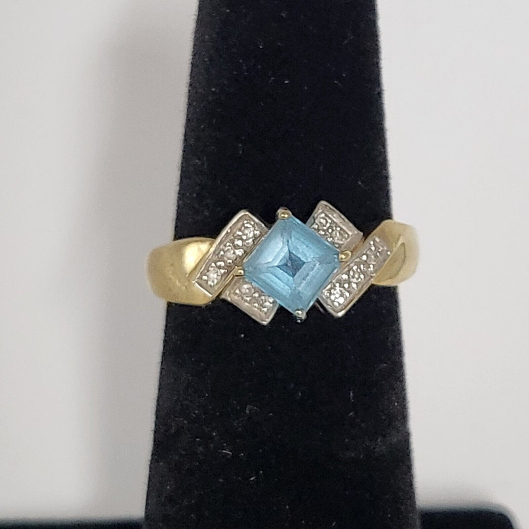 Beautiful 10k Yellow Gold Blue Topaz Diamond Ring, Size 5.25 With 2.7g Of Gold