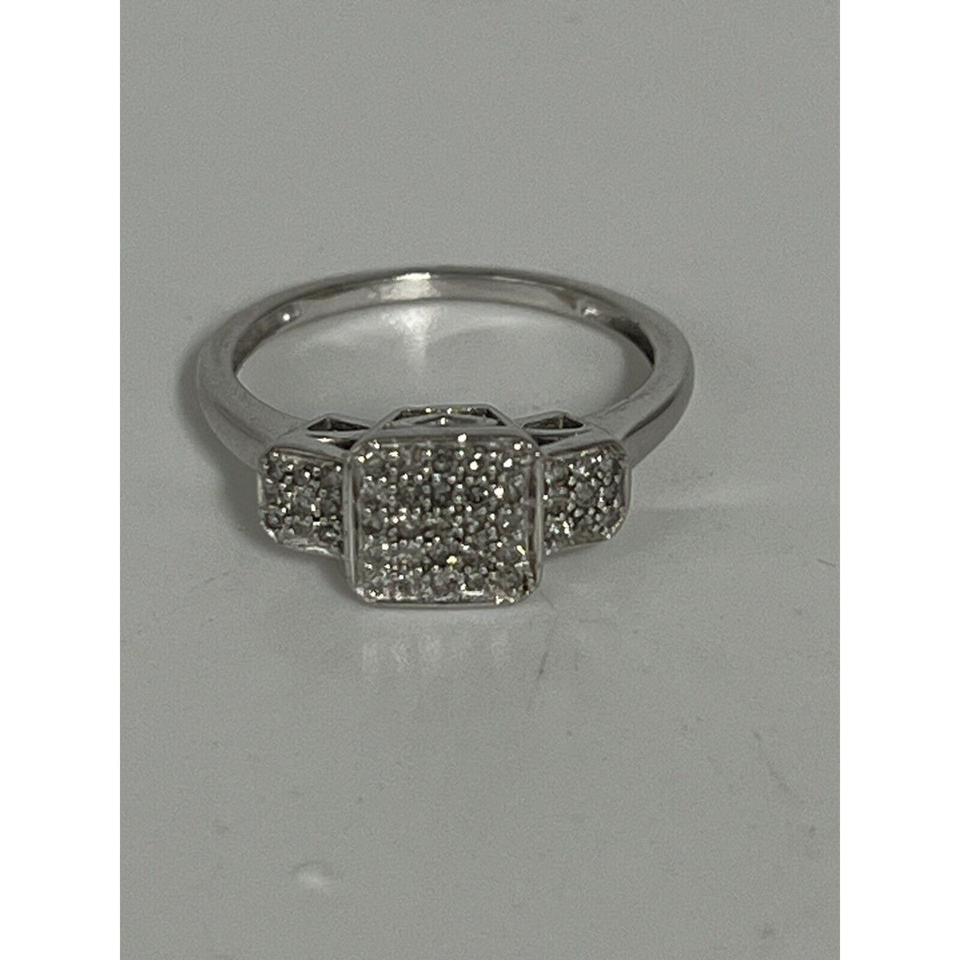 Fashion 10k White Gold Diamond Ring Size 6.75