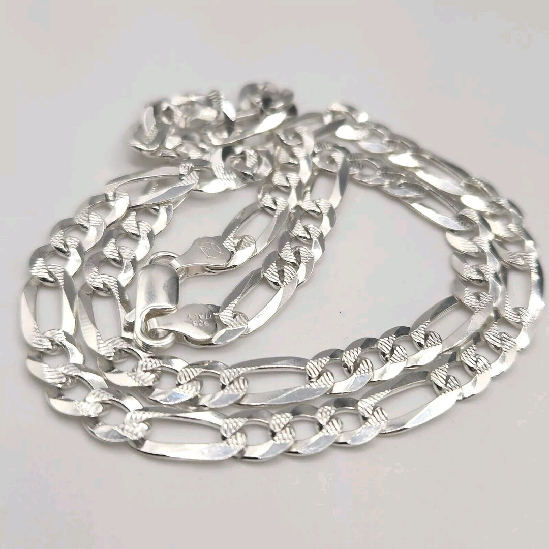 This beautiful 925 Sterling Silver Figaro's Chain Necklace 20" B