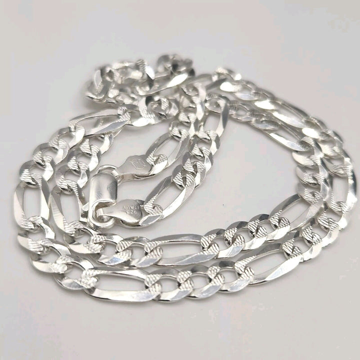 This beautiful 925 Sterling Silver Figaro's Chain Necklace 20" B
