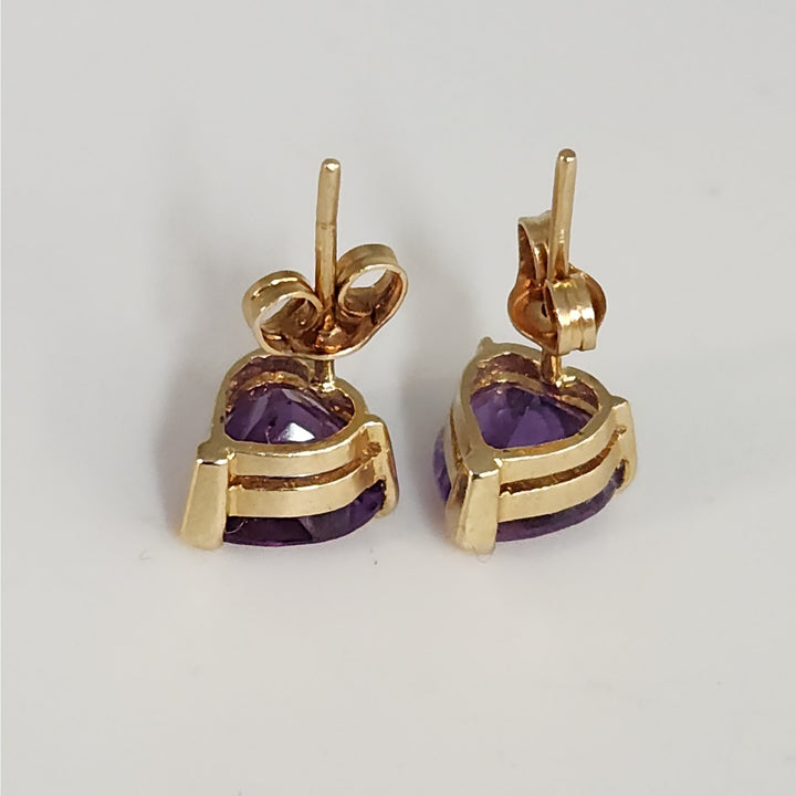 14k Yellow Gold Natural Amethyst Hearts Stud Earrings