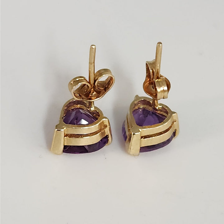 14k Yellow Gold Natural Amethyst Hearts Stud Earrings