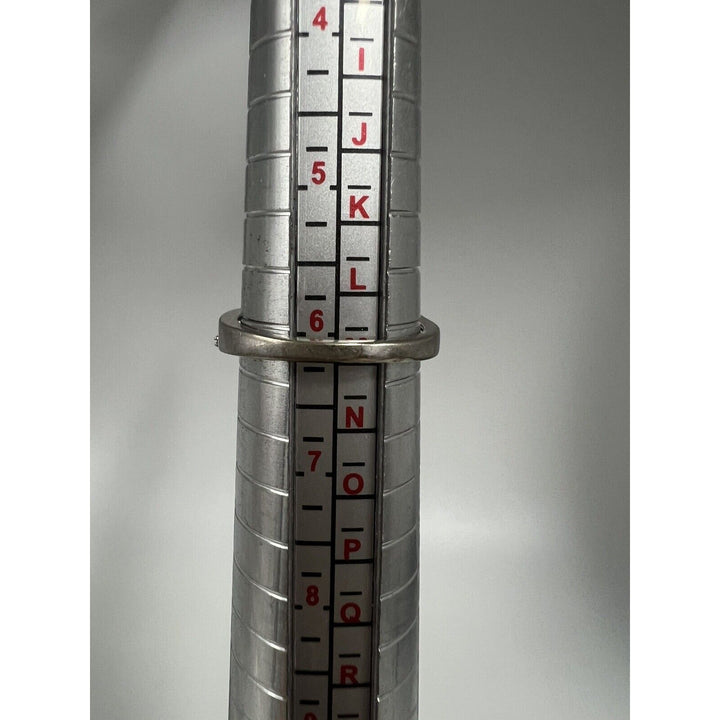 Gorgeous 10k White Gold Diamonds Ring 0.25 CT , Size 6