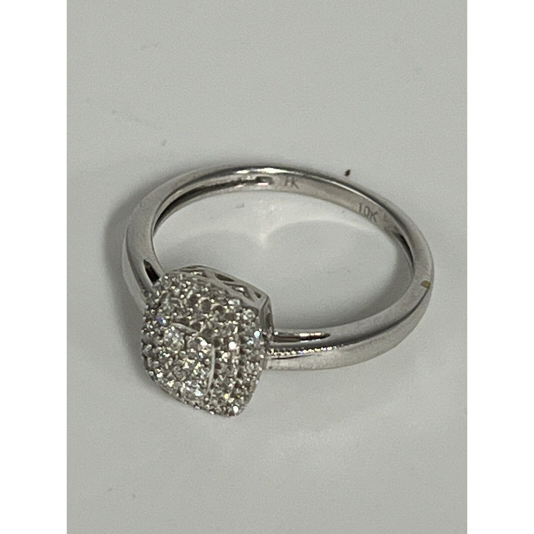 Beautiful 10k White Gold Diamond Ring Size 6.75