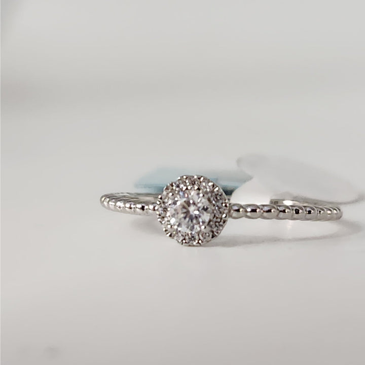 Elegant Sterling  Silver Moissanite Round Brilliant Cut Ring size 9