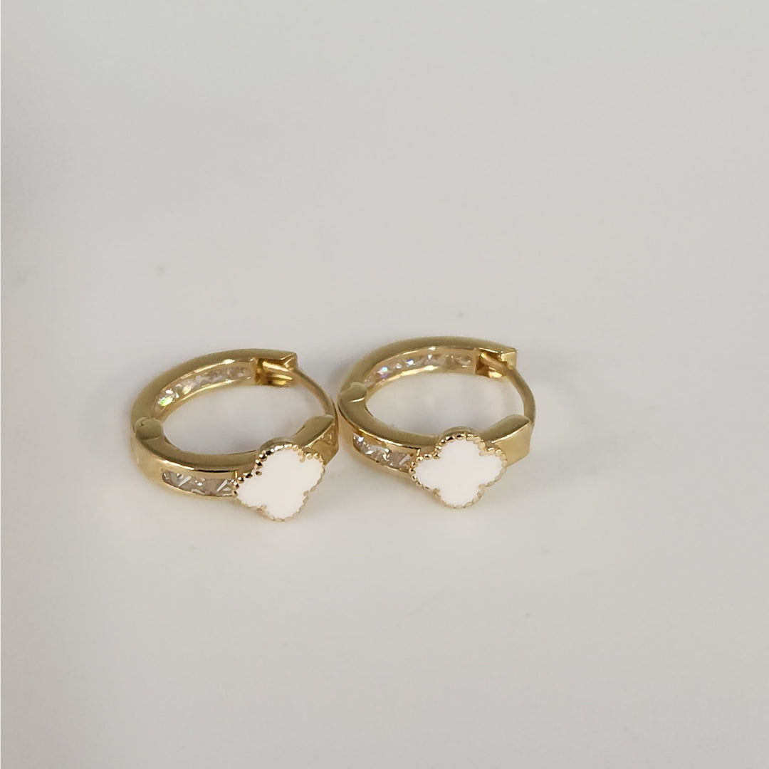 14k Yellow Gold Mother Of Pearl Clover Hoop Earrings With Zirconia Accents