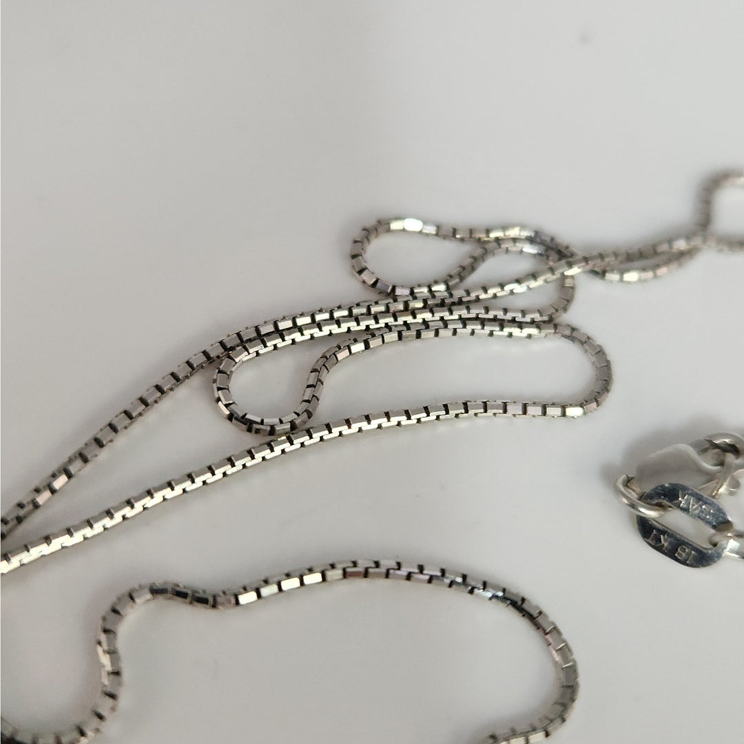 18k White Gold Box Chain Necklace 18"