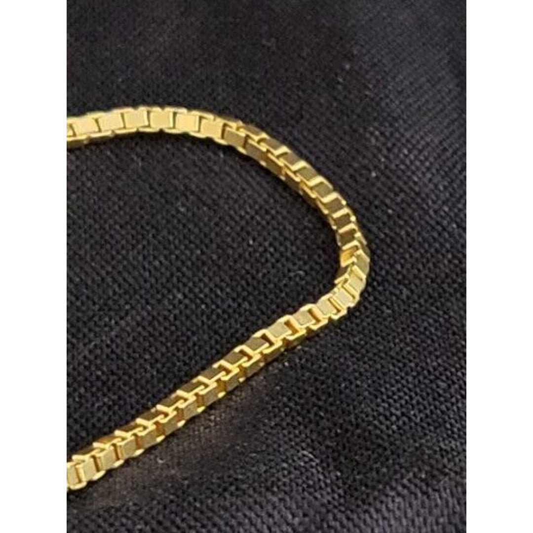 10k Gold Box Chain Necklace, 18in With 5.5 Of Gold
