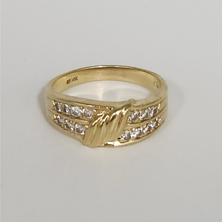 14k Yellow Gold Diamond Ring 0.5 CTW Cluster Knot Design