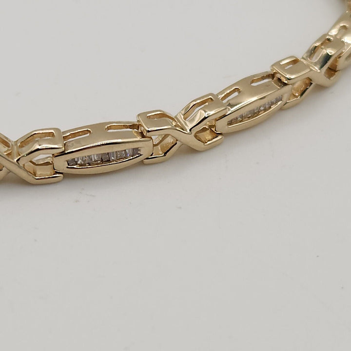 Beautiful 14k Solid Yellow Gold Baguette Diamond Bracelet 7"