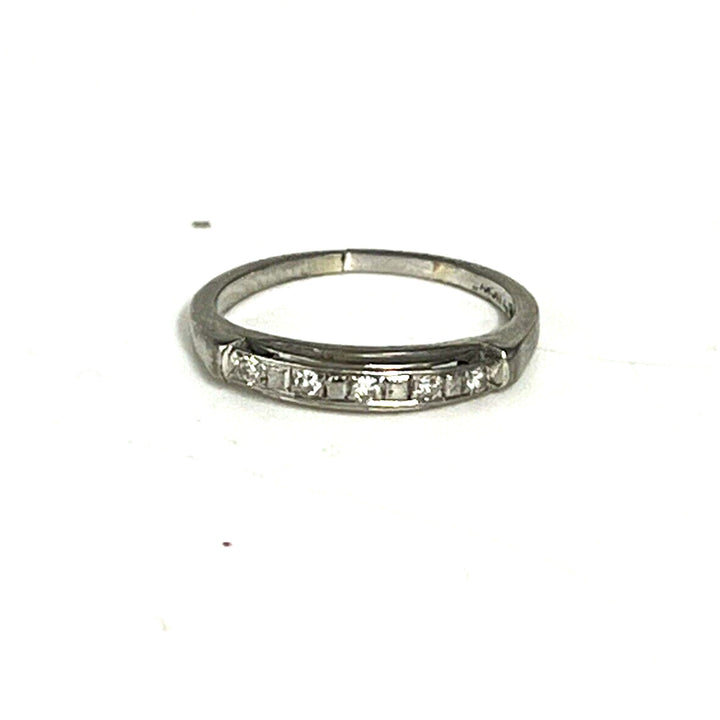 10k White Gold Diamond Band Ring