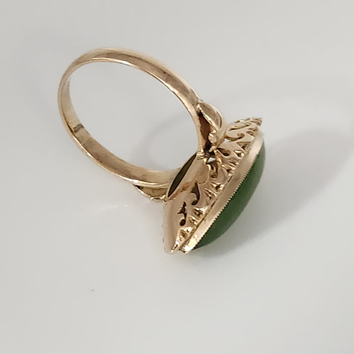 Vintage 14k Yellow Gold Natural Jade Ring Size 6.75