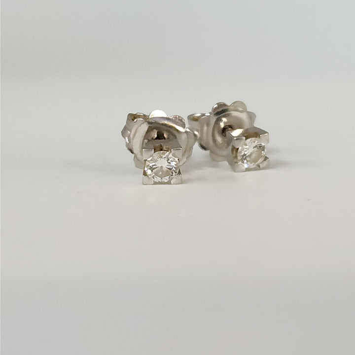 18K White Gold Natural Diamond Stud  Earrings Classic Square Setting Elegant Fine Jewelry