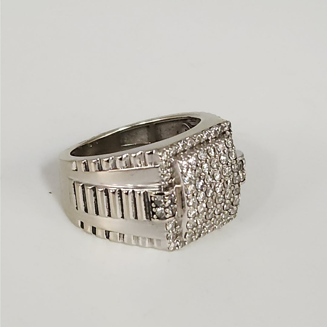 Elegant 10k White Gold Natural Diamond Cluster Ring size 7