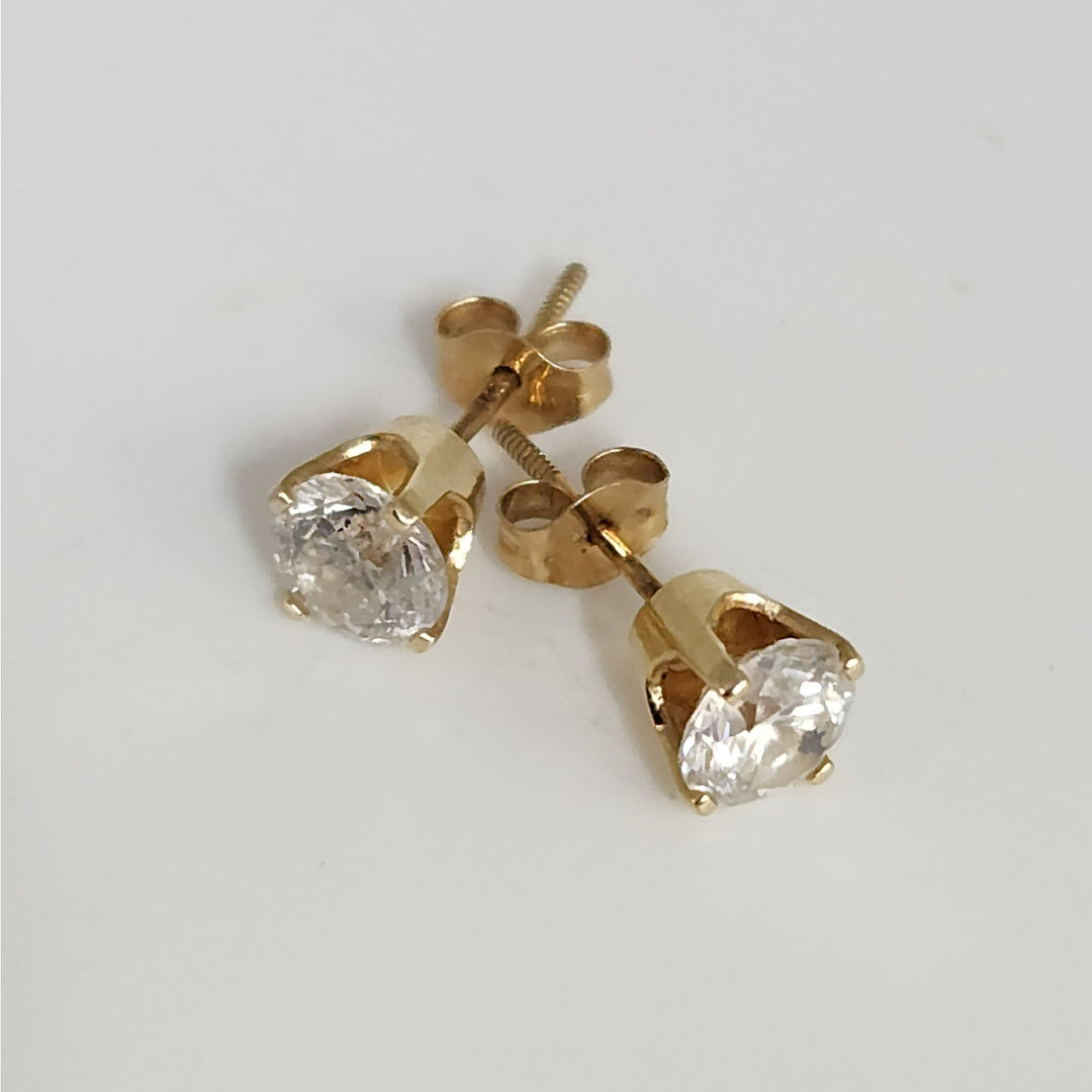 14k Yellow Gold Round Diamond Stud Earrings 1CTW (0.5 CT Each) Solitaire