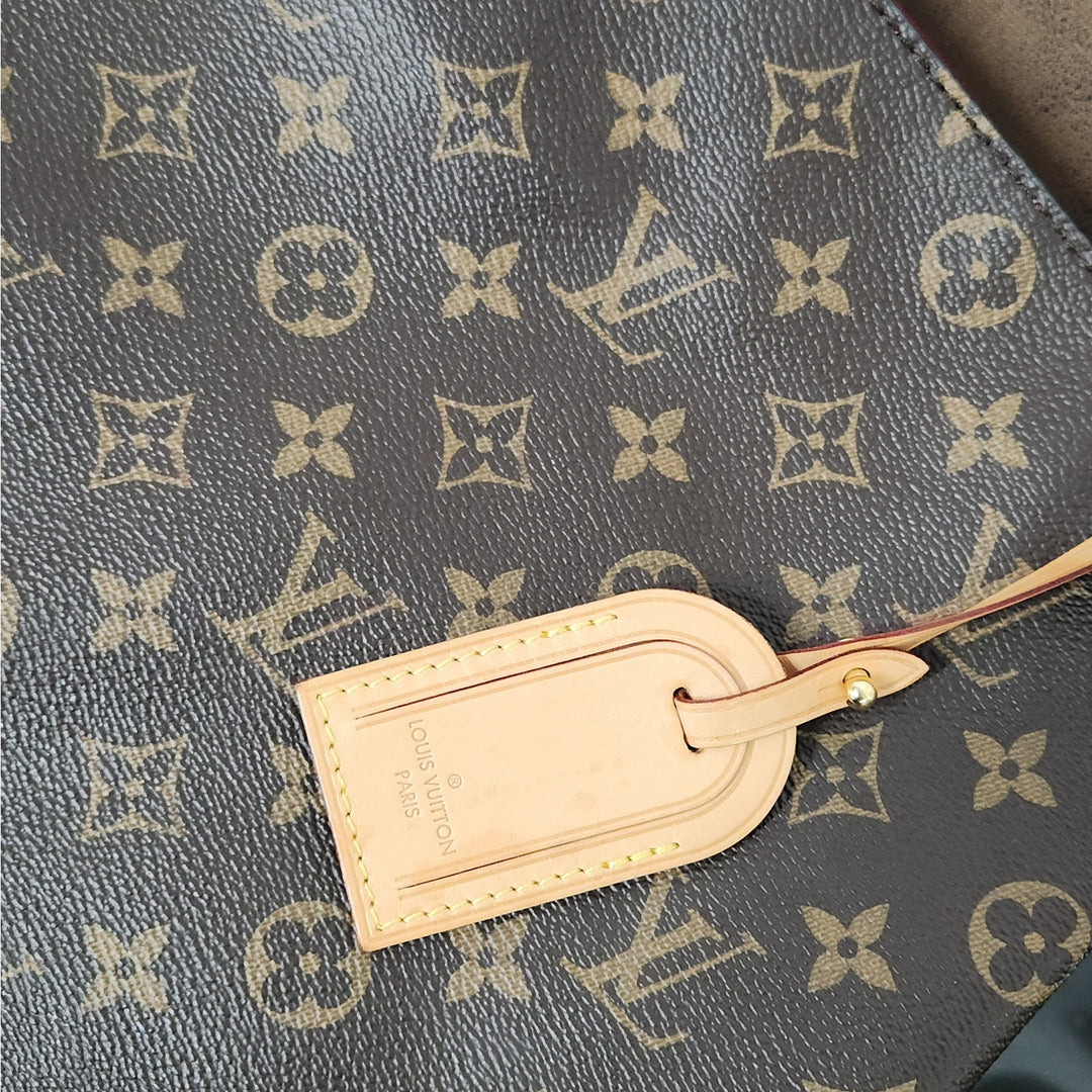 Louis Vuitton Monogram Canvas Shoulder Bag