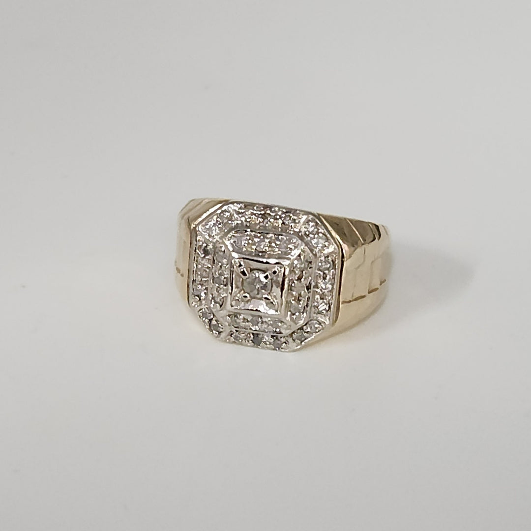 10k Yellow Gold Diamond Ring Size 8.5