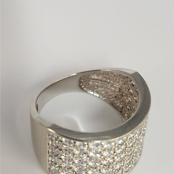 14k White gold wide band cubic zirconia stones Ring Size 6