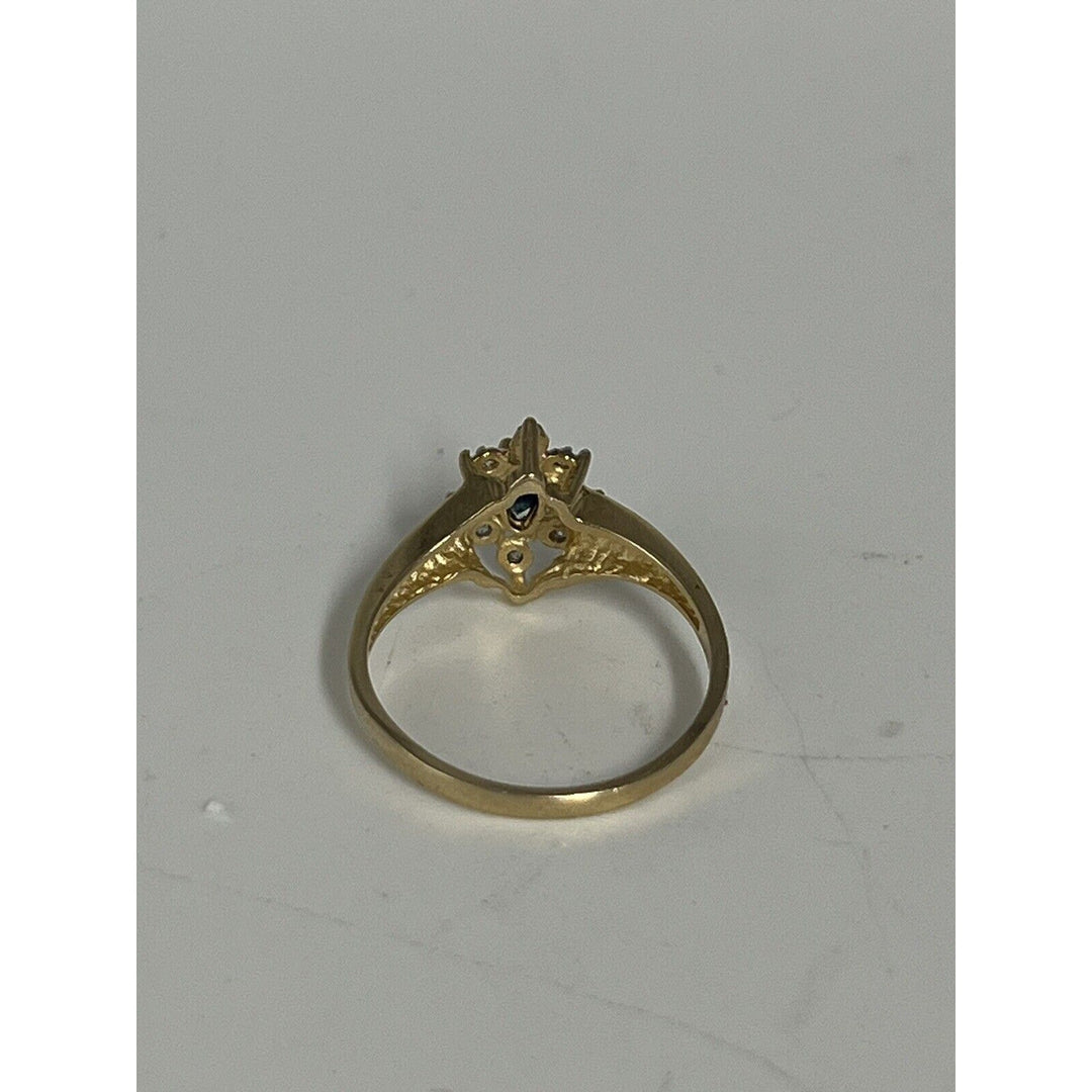 Beautiful 10k Yellow Gold Sapphire Diamond Ring