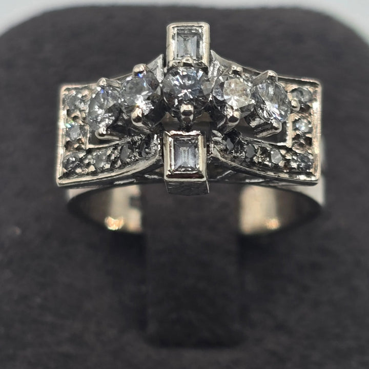 9K White Gold Multi-Diamond Ring Round & Baguette Diamonds Size 5.5
