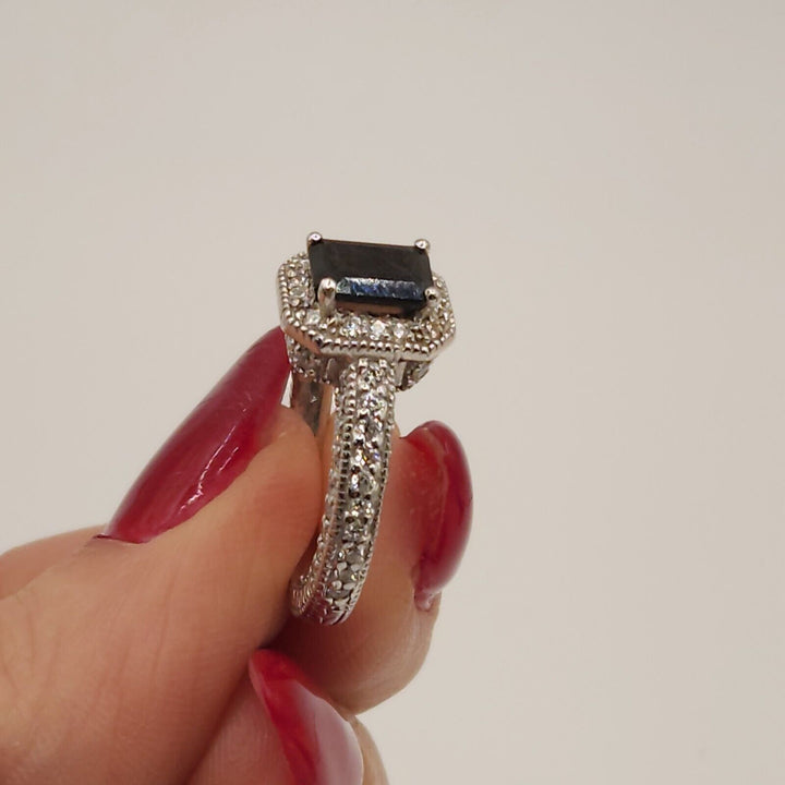 14k white Gold Onyx And Diamond Ring Size 5, 5.7g