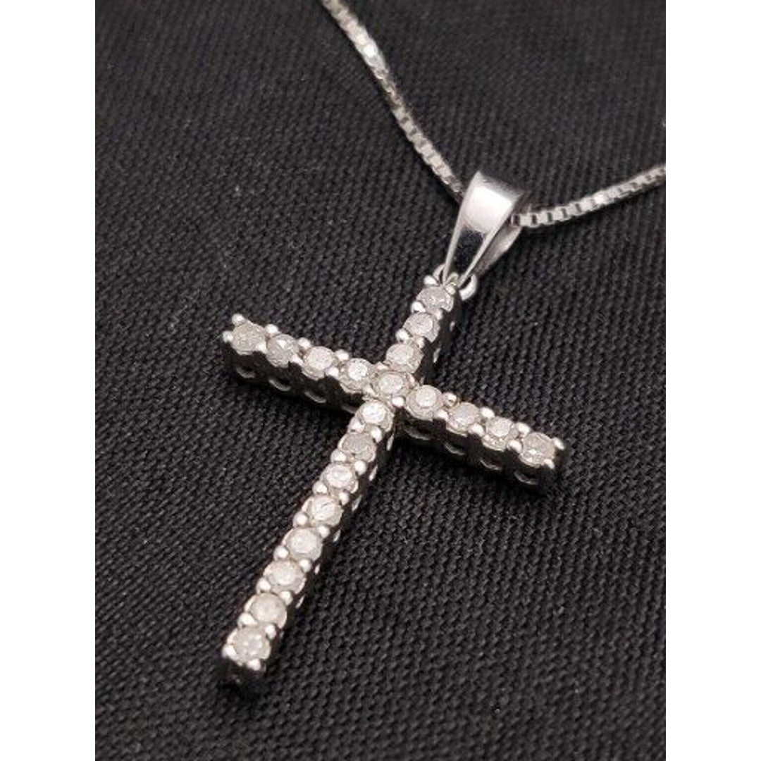 10k white gold diamond cross pendant necklace