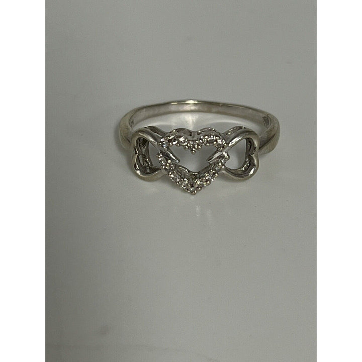 Beautiful 10k White Gold Diamond Heart Ring