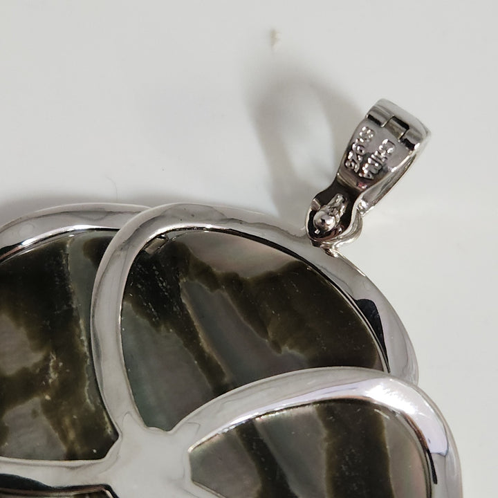 Reversible 925 Silver Pendant With Craved Mother Of Pearl Rose And Petal Design