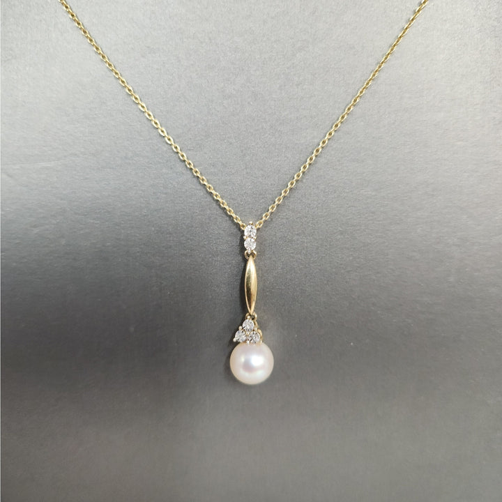 10k Gold Diamond & Pearl Pendant Necklace Elegant Drop Design