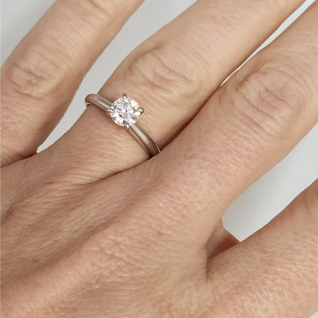 Classic Elegant Setting 14k White Gold 0.65 CT  Natural Diamond Solitaire Ring
