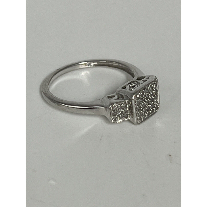 Fashion 10k White Gold Diamond Ring Size 6.75