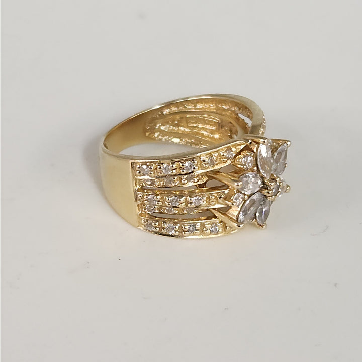 14k Yellow Gold CZ Floral Cluster Ring Size 6