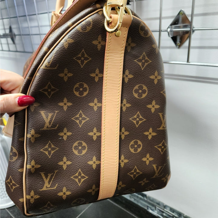 Louis Vuitton Monogram Canvas Bandouliere Travel Bag